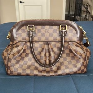 AUTHENTIC Louis Vuitton purse